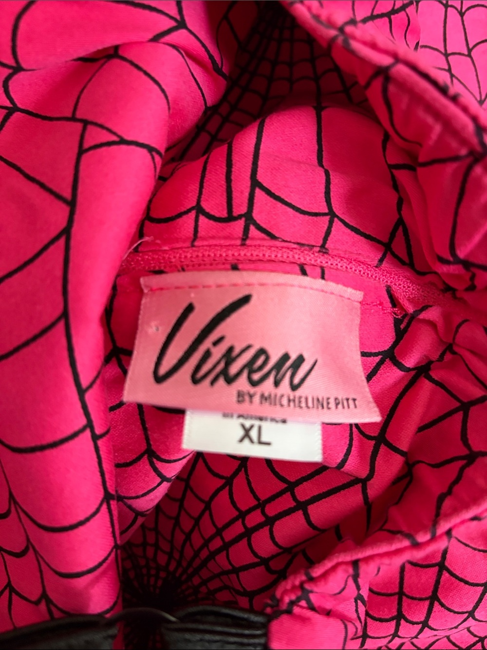 1950S SWING SUNDRESS AND SCARF IN HOT PINK SPIDER WEB PRINT - Picture 8 of 9